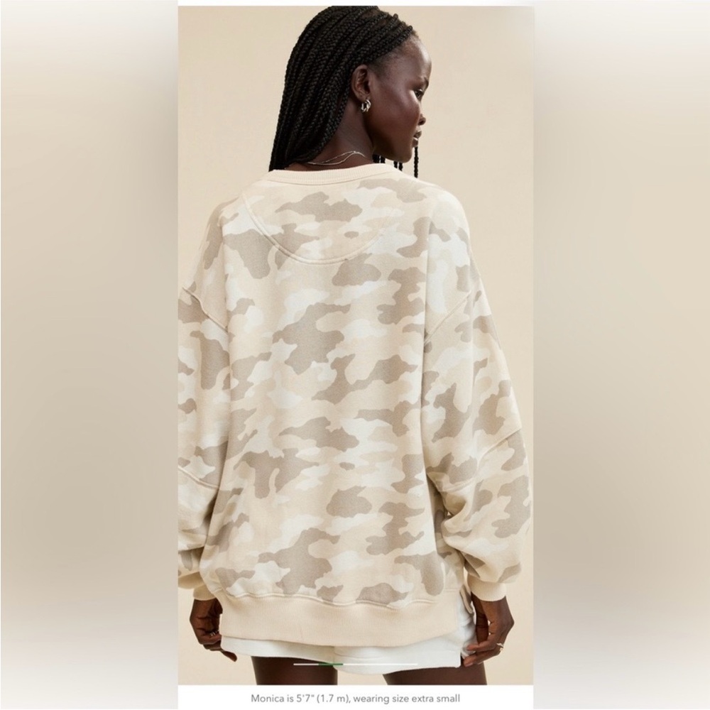 Aerie Tres Chic Sand Camouflage Oversized Crewneck Pullover Sweater Size XS - Picture 2 of 10